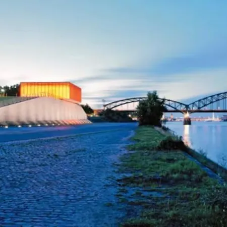 Im Koelner Sueden דירה